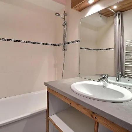 Apartamento Confortable 2 Pieces, Skis Aux Pieds, Proche Commerces - Fr-1-182a-30 Courchevel